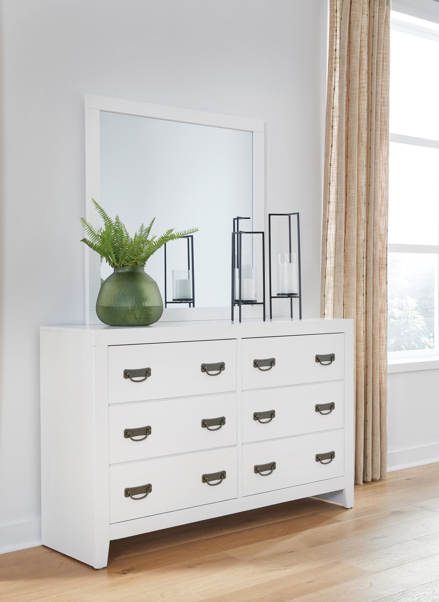 Binterglen King Panel Bed with Mirrored Dresser and Nightstand