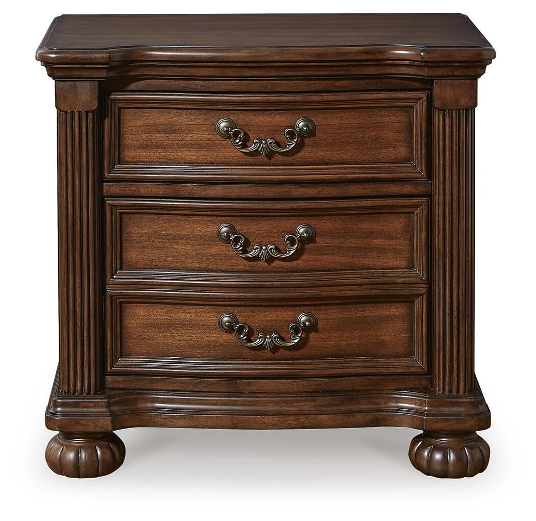 Lavinton King Poster Bed, Dresser, Mirror, Chest and Nightstand