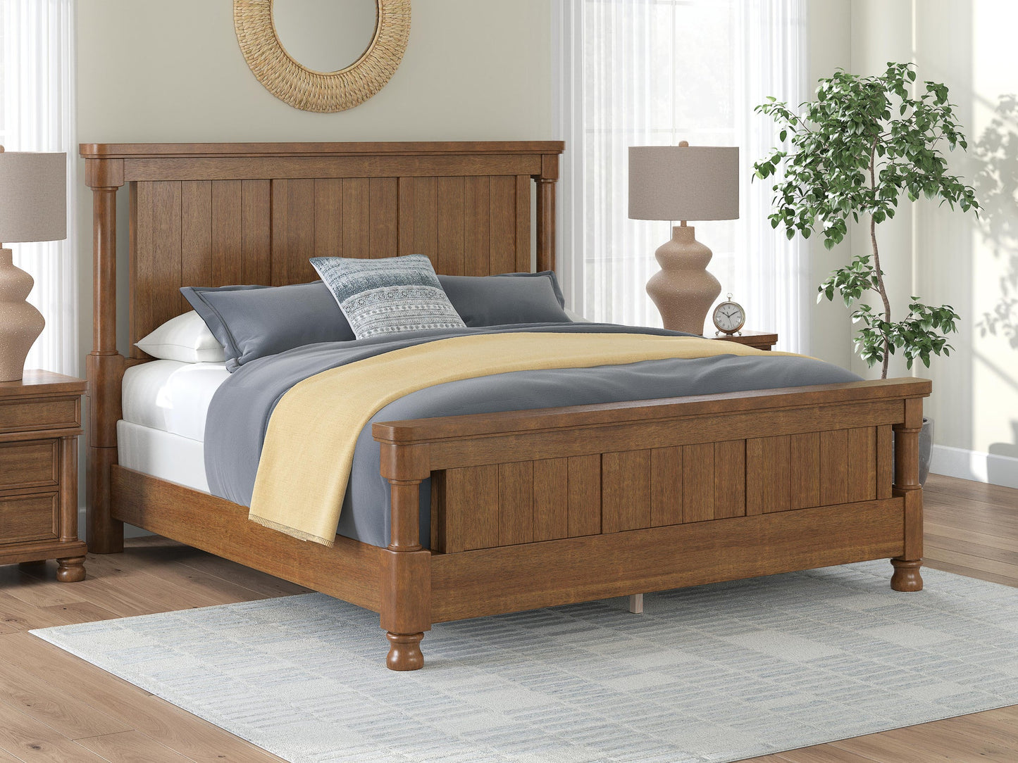 Chadworth King Poster Bed with Mirrored Dresser